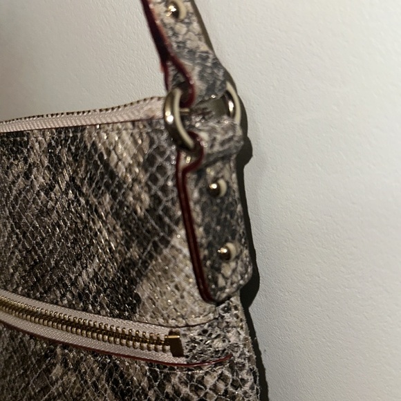 Kate Spade - Metallic Python Embossed crossbody. Two Tone. Excellent used. - Picture 11 of 14